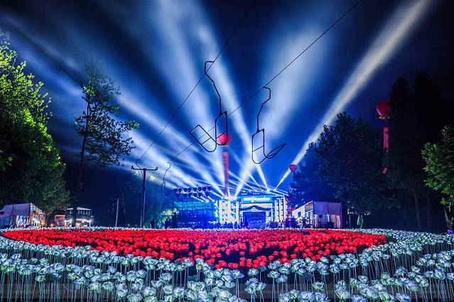 雪山彩虹谷旅游区