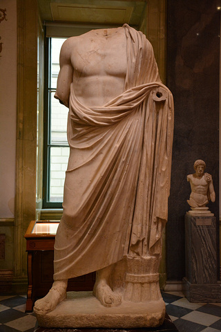 米开朗基罗的雕塑214号展厅 达芬奇厅,著名的圣母像在这里243号展厅