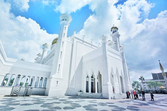 奥马尔·阿里·赛义夫丁苏丹清真寺