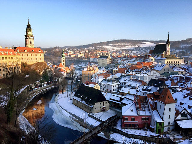克鲁姆洛夫城堡是波西米亚地区仅次于布拉格城堡的第二大城堡.