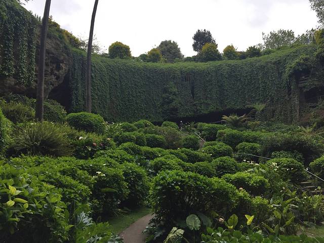 甘比尔山洞穴花园