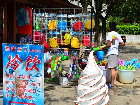 摆龙湖景区（红旗水库）旅游景点图片