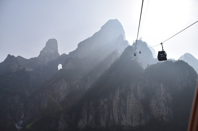 广州出发张家界凤凰古城四日包车全景游