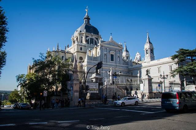 阿穆德纳圣母主教座堂