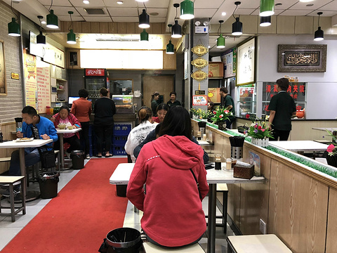 杨记华中米线店旅游景点攻略图