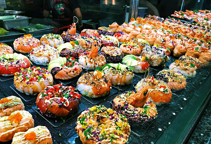 "市场内设有各具特色的海鲜餐厅，中西日式海鲜美食应有尽有。这里是海鲜美食的天堂！什么意思呢_悉尼鱼市场"的评论图片
