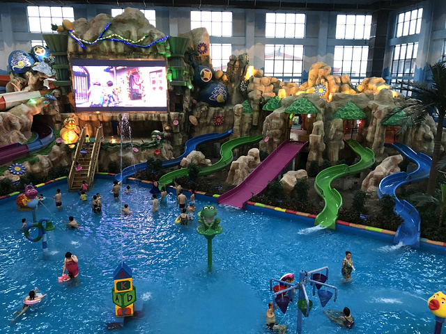 "中华郡水上乐园配套设施比较齐全，尤其是针对不同儿童年龄设有不同的戏水池和项目，很适合亲子游玩，推荐_中华郡水上乐园"的评论图片