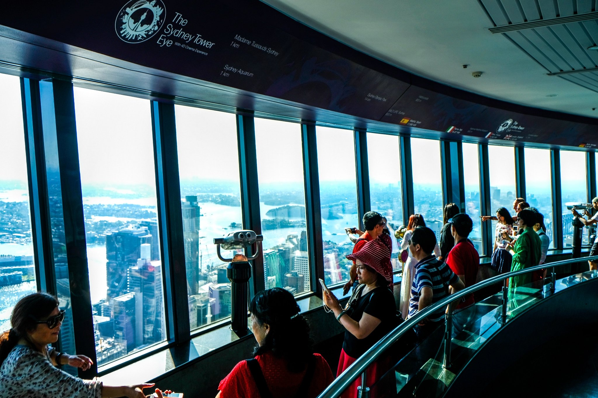 悉尼塔sydneytower或amptower位于澳大利亚悉尼市中心高3048米