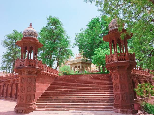 贾斯旺萨达陵墓