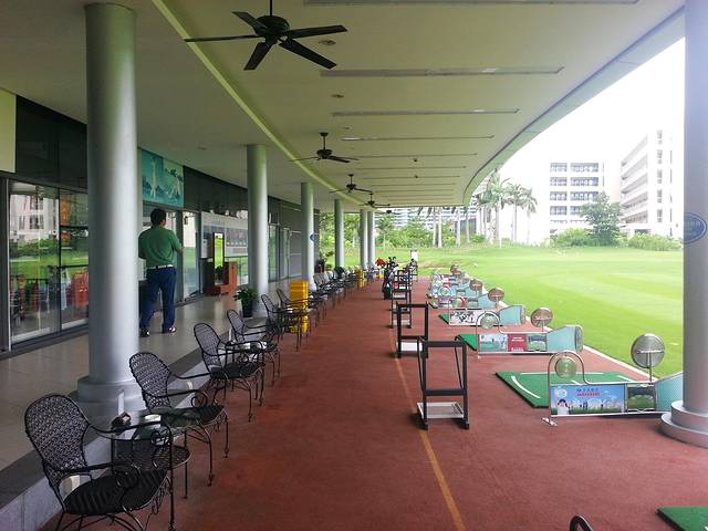 半山半岛三亚鹿回头高尔夫球会