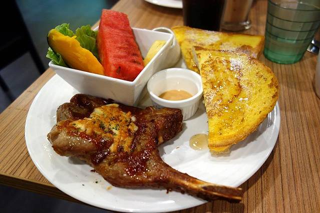 鲨鱼咬吐司(高雄美术馆店)