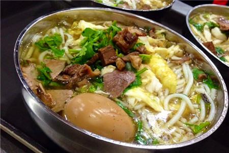 花溪飞碗牛肉粉(花阔路店)