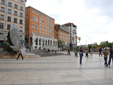 Place Louis Pradel旅游景点图片