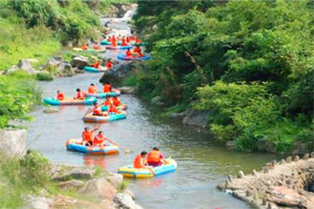 浏阳大围山榴花洞峡谷漂流