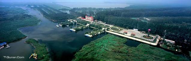 滕州微山湖红荷湿地