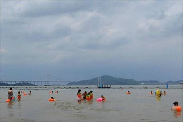 南沙滨海泳场