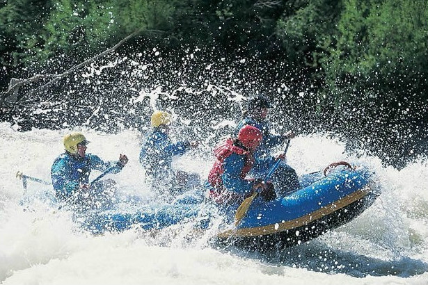 上堡大峡谷漂流