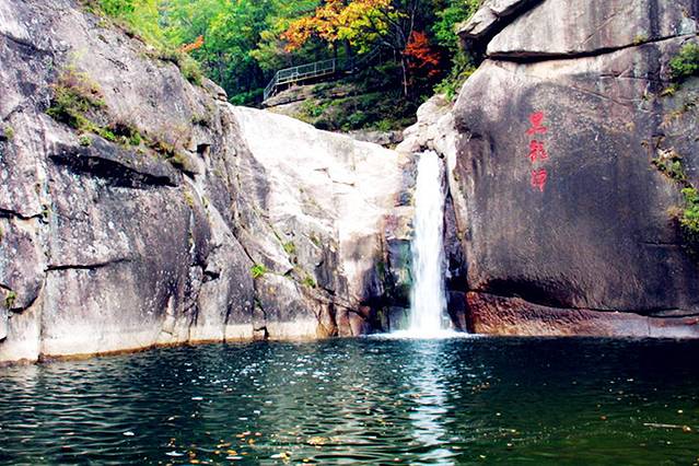 黑龙潭风景区