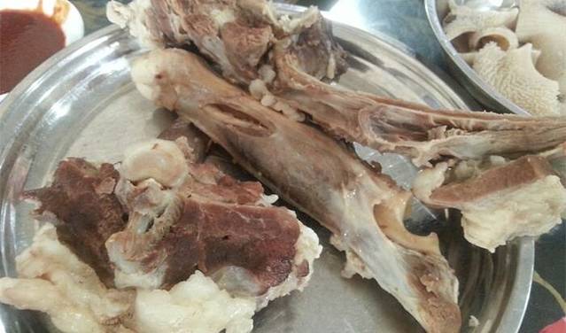 玛拉沁(都兰小区东北)