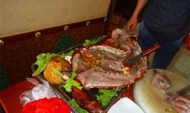 巴达玛额吉饭店