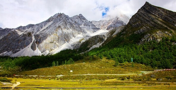 稻城亚丁风景区-三神山