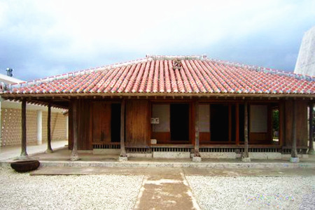 冲绳县立博物馆和美术馆