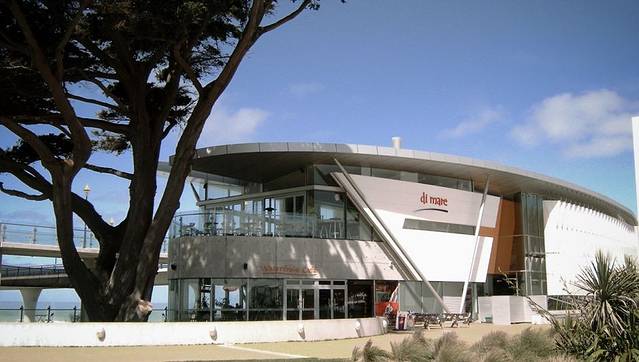 新布里顿图书馆