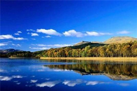 御道口牧场月亮湖风景区