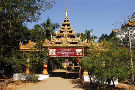Kalaywa Tawyakyaung Monastery