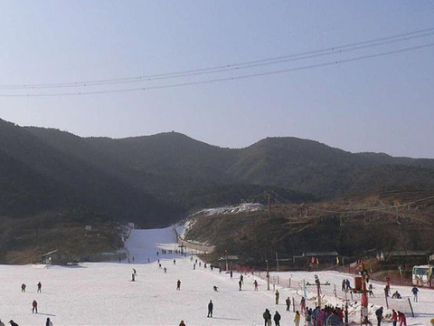 龙凤山滑雪场