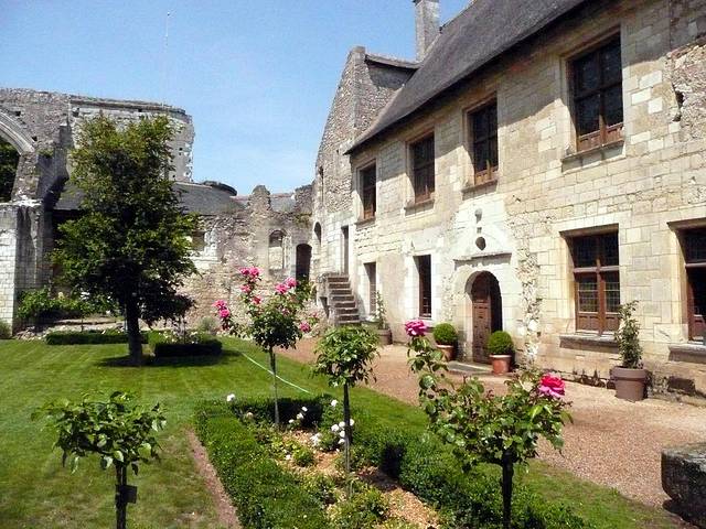 Prieure de Saint-Cosme