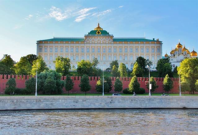 2小时 - 3小时 电话: 7-495-6953776 地址:grand kremlin palace