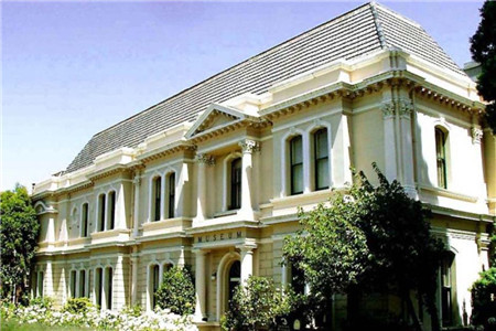 维多利亚女王博物馆和美术馆