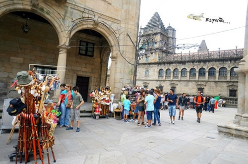 德孔波斯特拉古城中央购物区