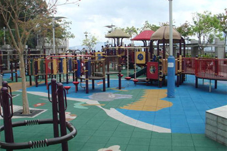 中间道儿童游乐场