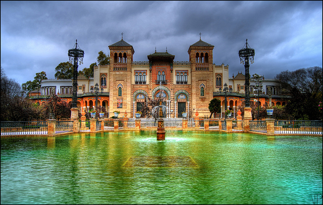 塞维利亚艺术与传统博物馆