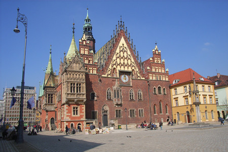 弗罗茨瓦夫市政厅和市民艺术博物馆