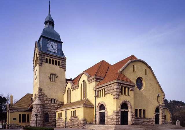 龙山路基督教堂