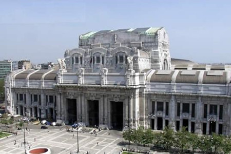 米兰中央火车站