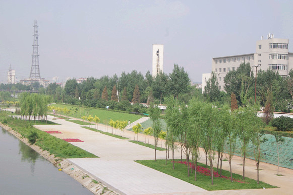 潢南河带状公园