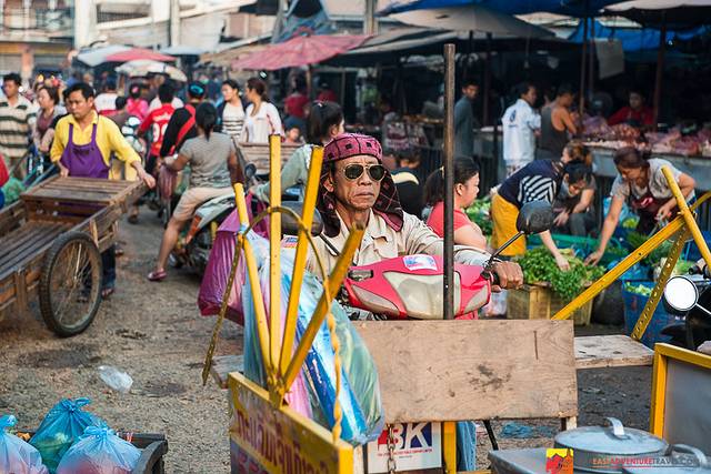 Talat Thong Khan Kham