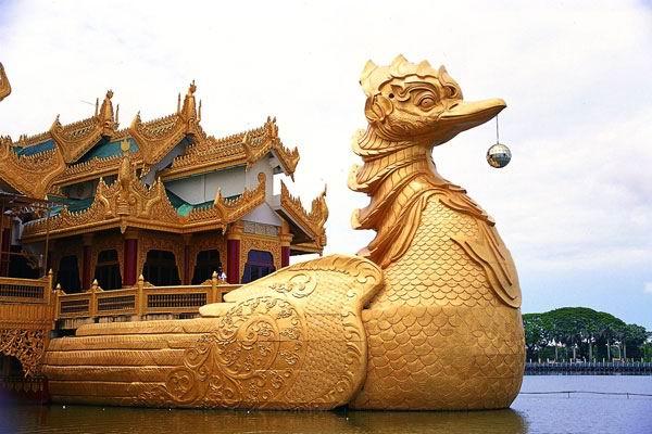 卡拉维皇宫餐厅