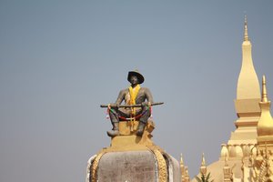 塞塔提腊国王雕像