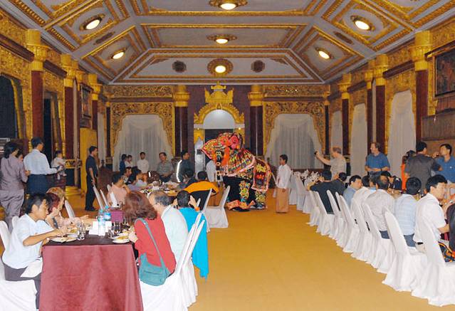 卡拉维皇宫餐厅