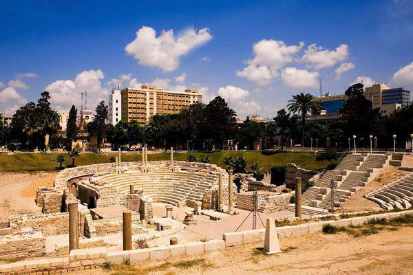 亚历山大罗马剧场