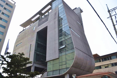 Woollim Entertainment