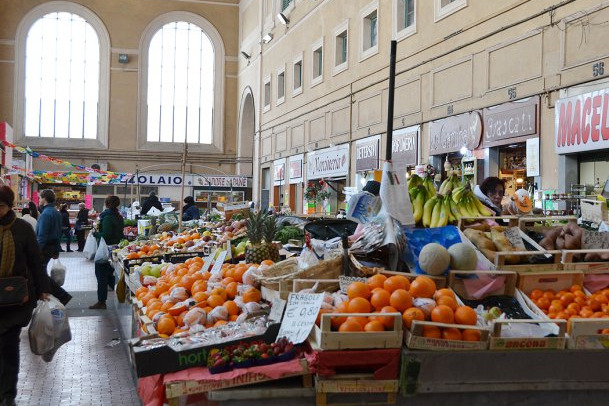 Mercato a Marina di Pisa