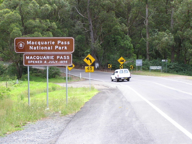 Macquarie汽车穿梭国家公园