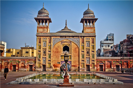 瓦齐尔•汗清真寺