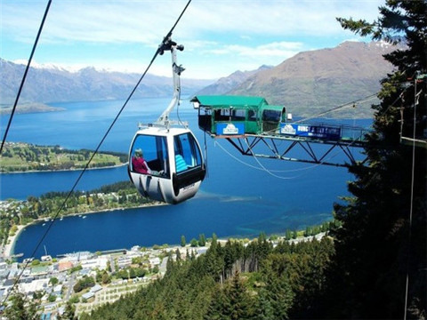 Stratosfare Restaurant & Bar